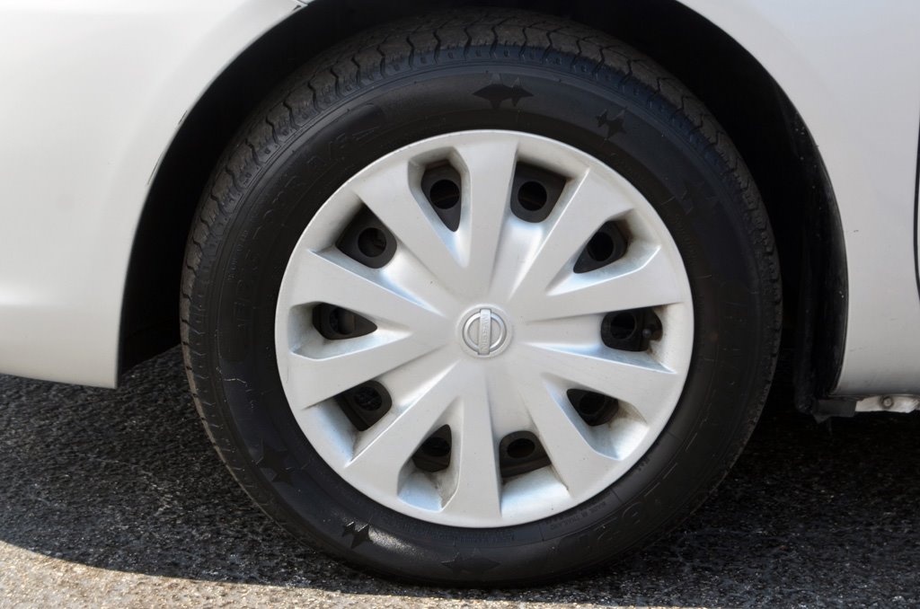 2018 Nissan Versa Sedan SV - Photo 10