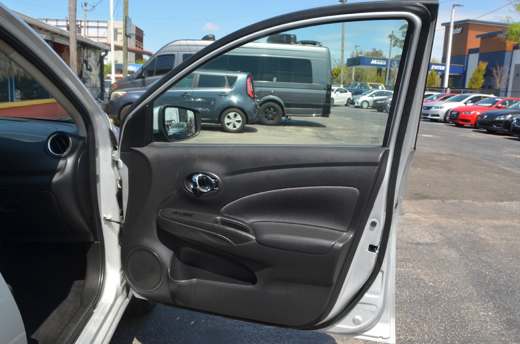2018 Nissan Versa Sedan SV - Photo 18