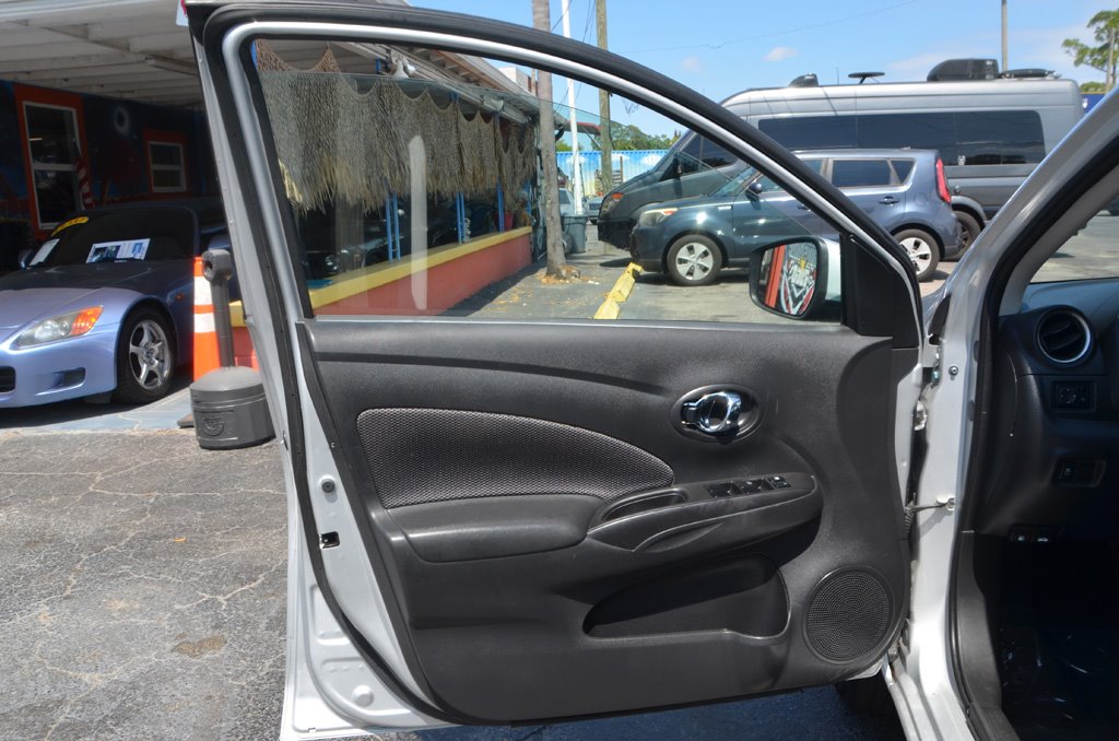 2018 Nissan Versa Sedan SV - Photo 12