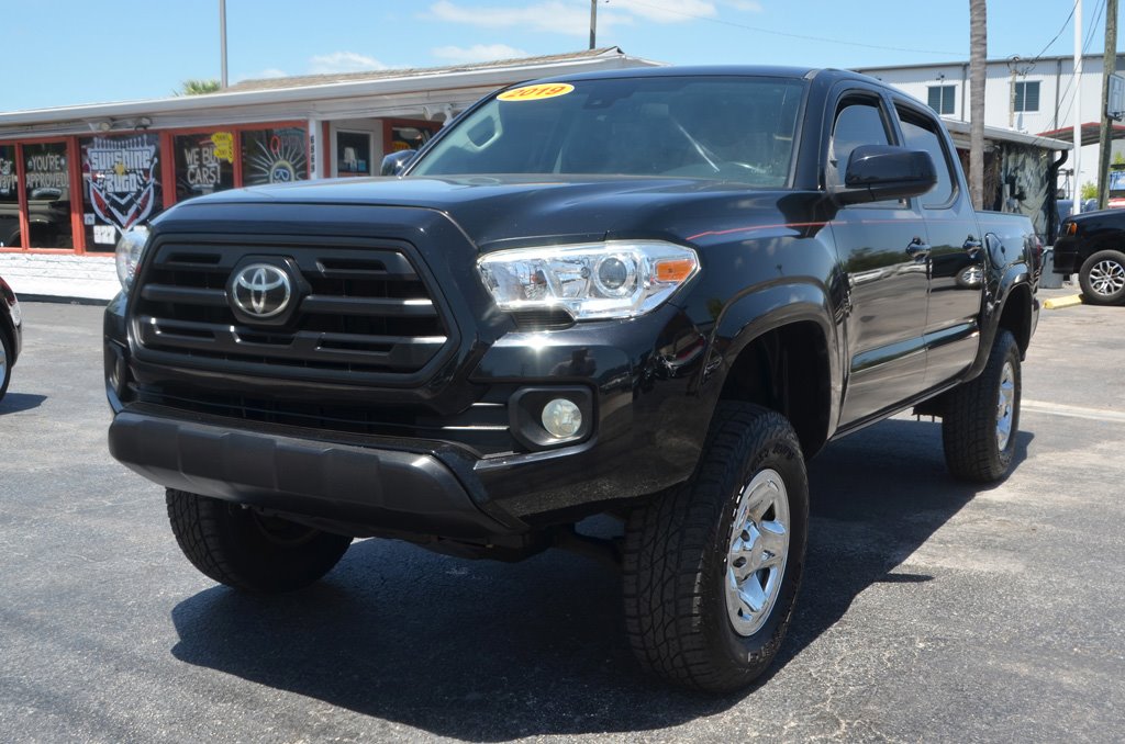 2019 Toyota Tacoma SR