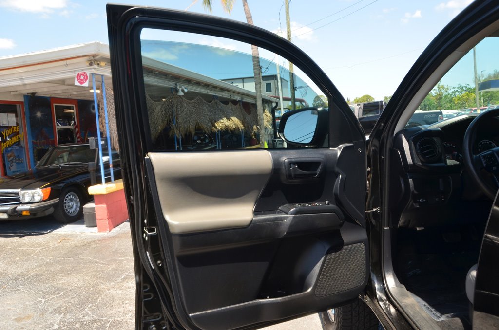 2019 Toyota Tacoma SR - Photo 16