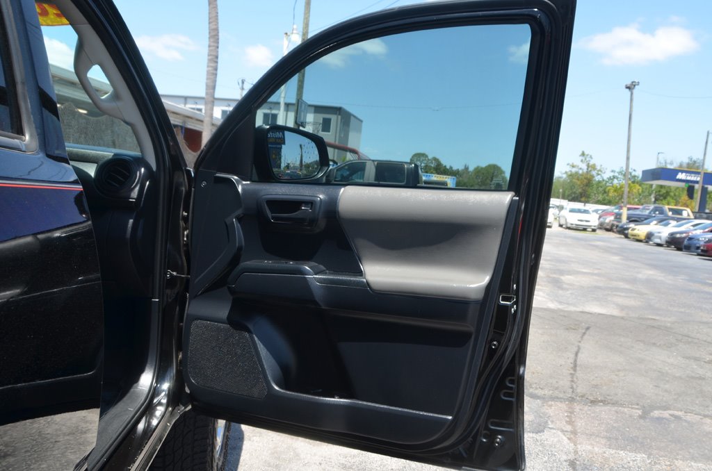 2019 Toyota Tacoma SR - Photo 18