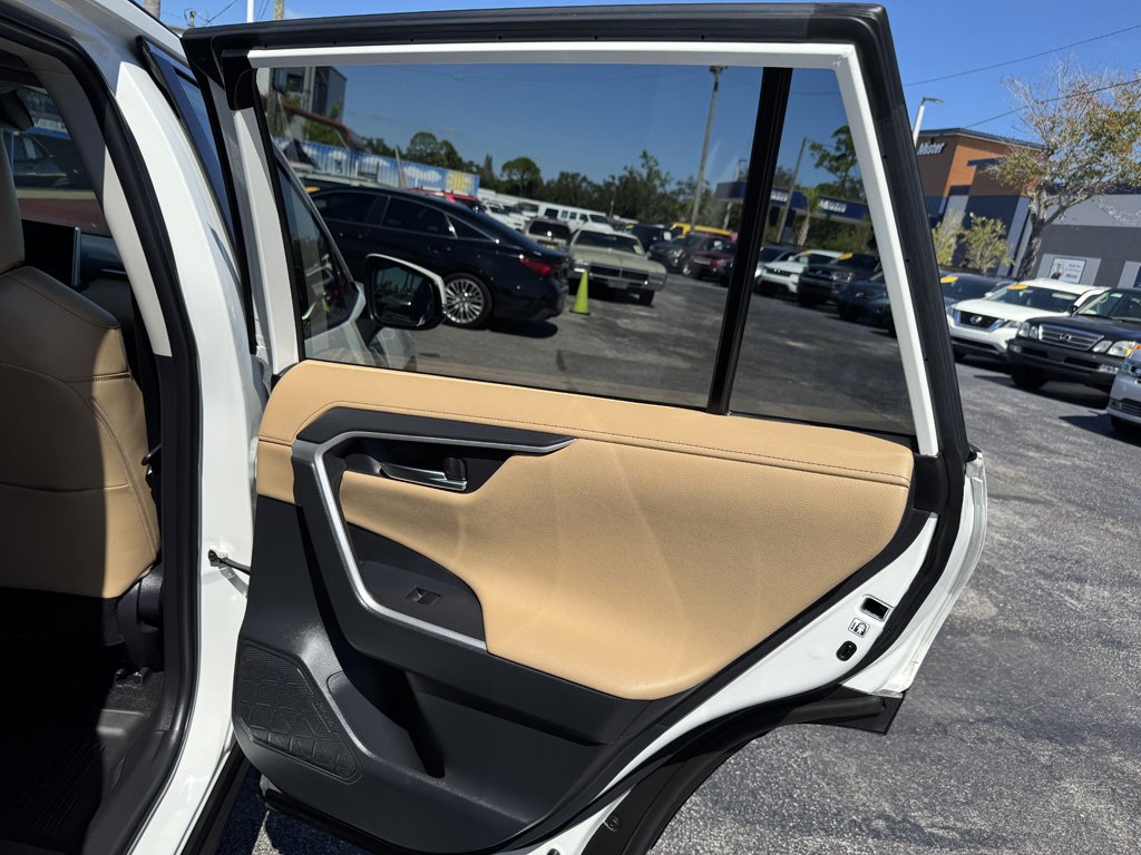 2019 Toyota RAV4 Limited - Photo 24