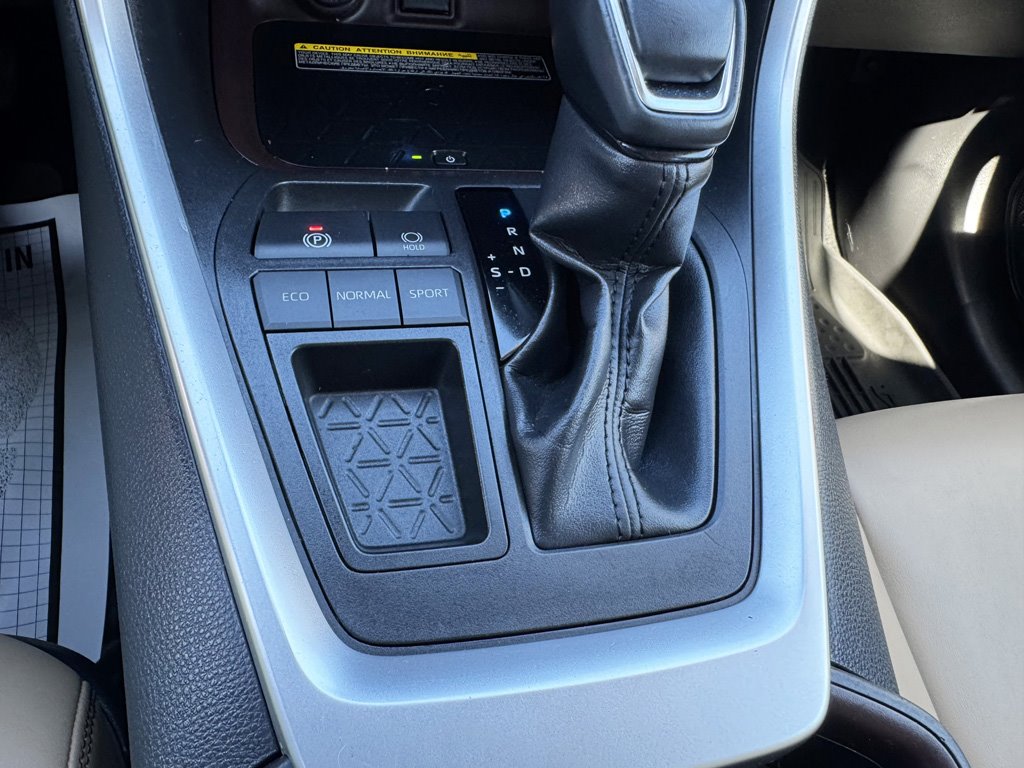 2019 Toyota RAV4 Limited - Photo 23