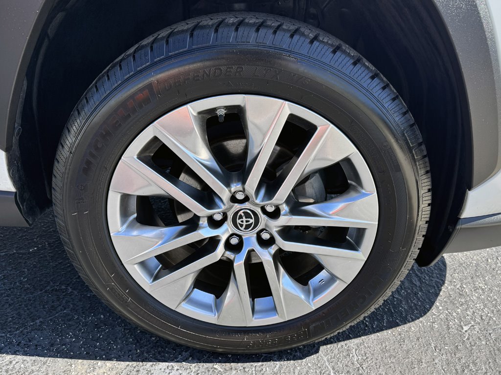 2019 Toyota RAV4 Limited - Photo 11