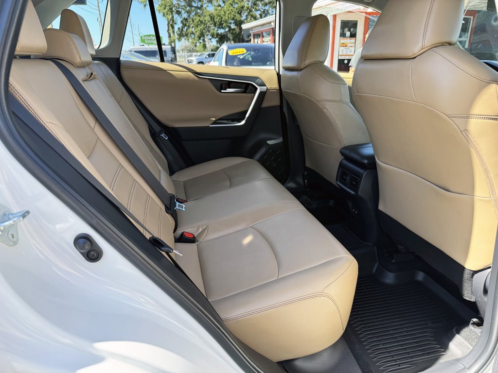 2019 Toyota RAV4 Limited - Photo 25