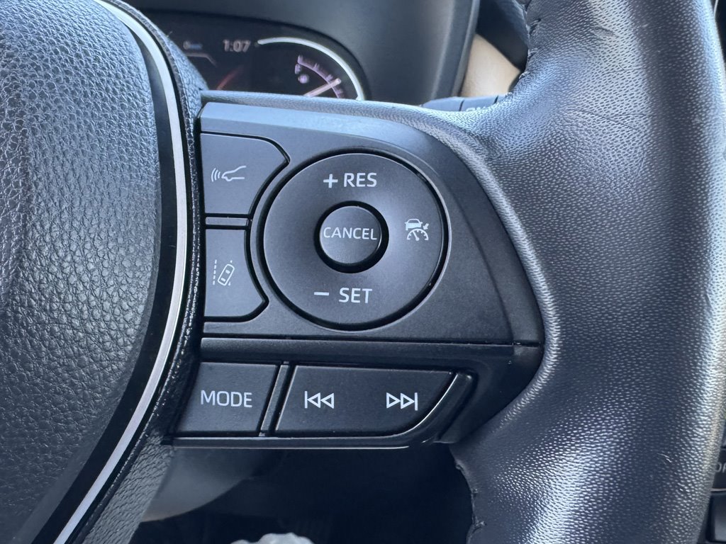 2019 Toyota RAV4 Limited - Photo 16