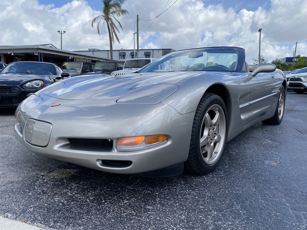 2000 Chevrolet Corvette Convertible's photo